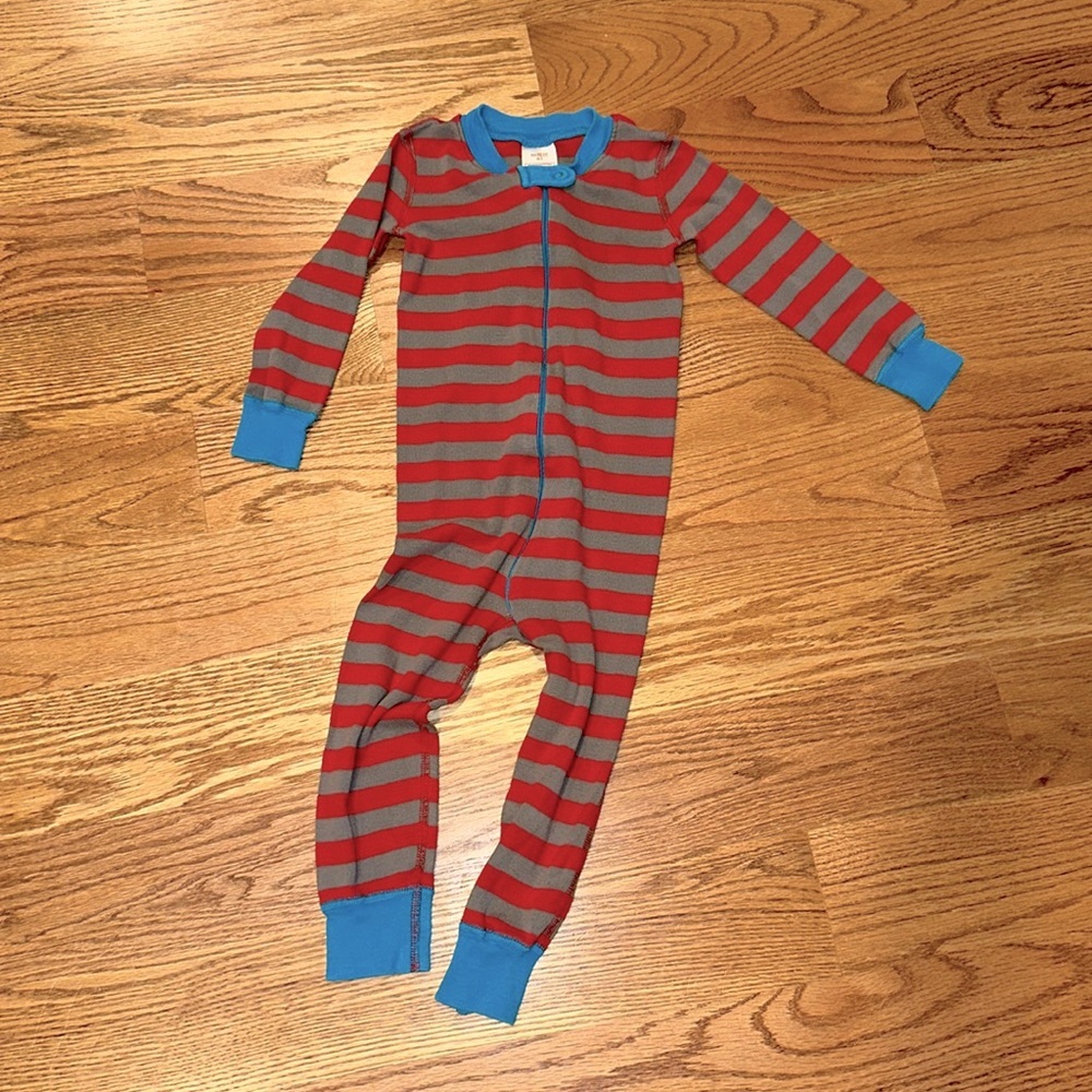 Hanna Andersson ORGANIC Zip Up Pajamas - size 90 (US3)